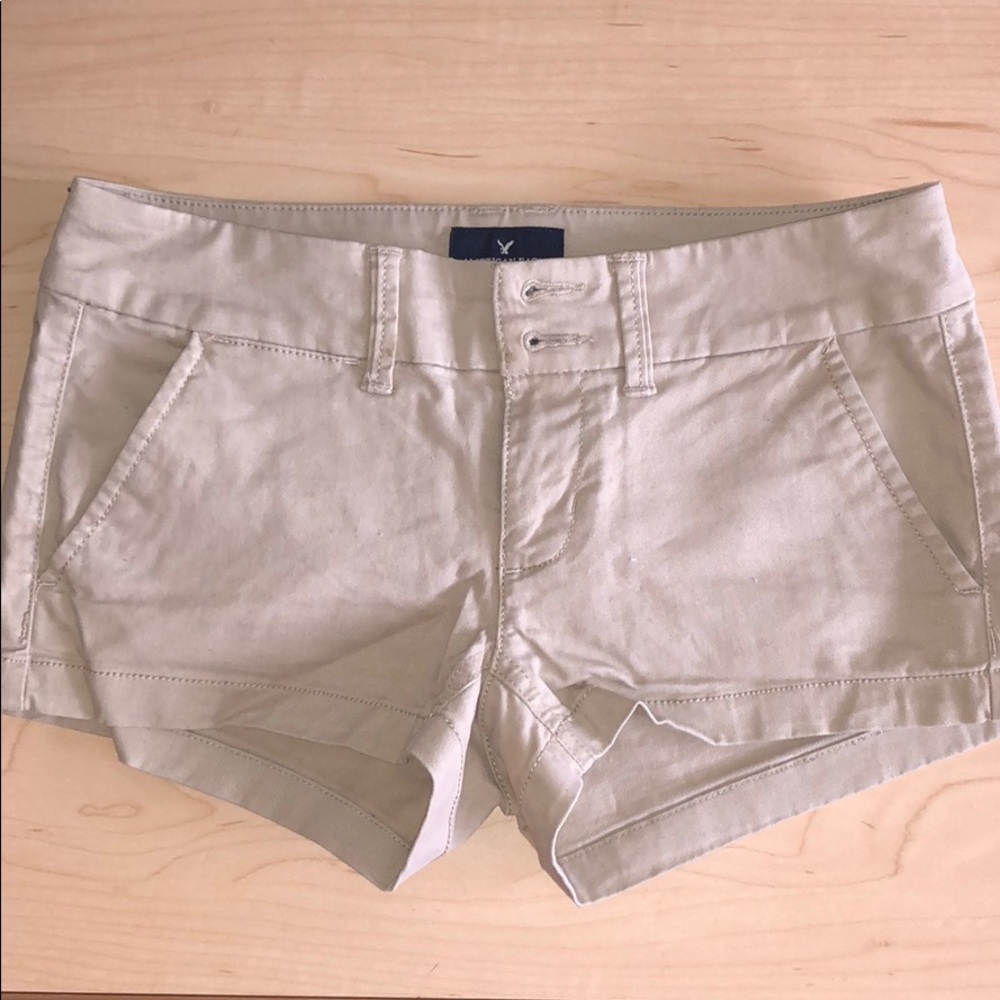 American eagle khaki twill shorts